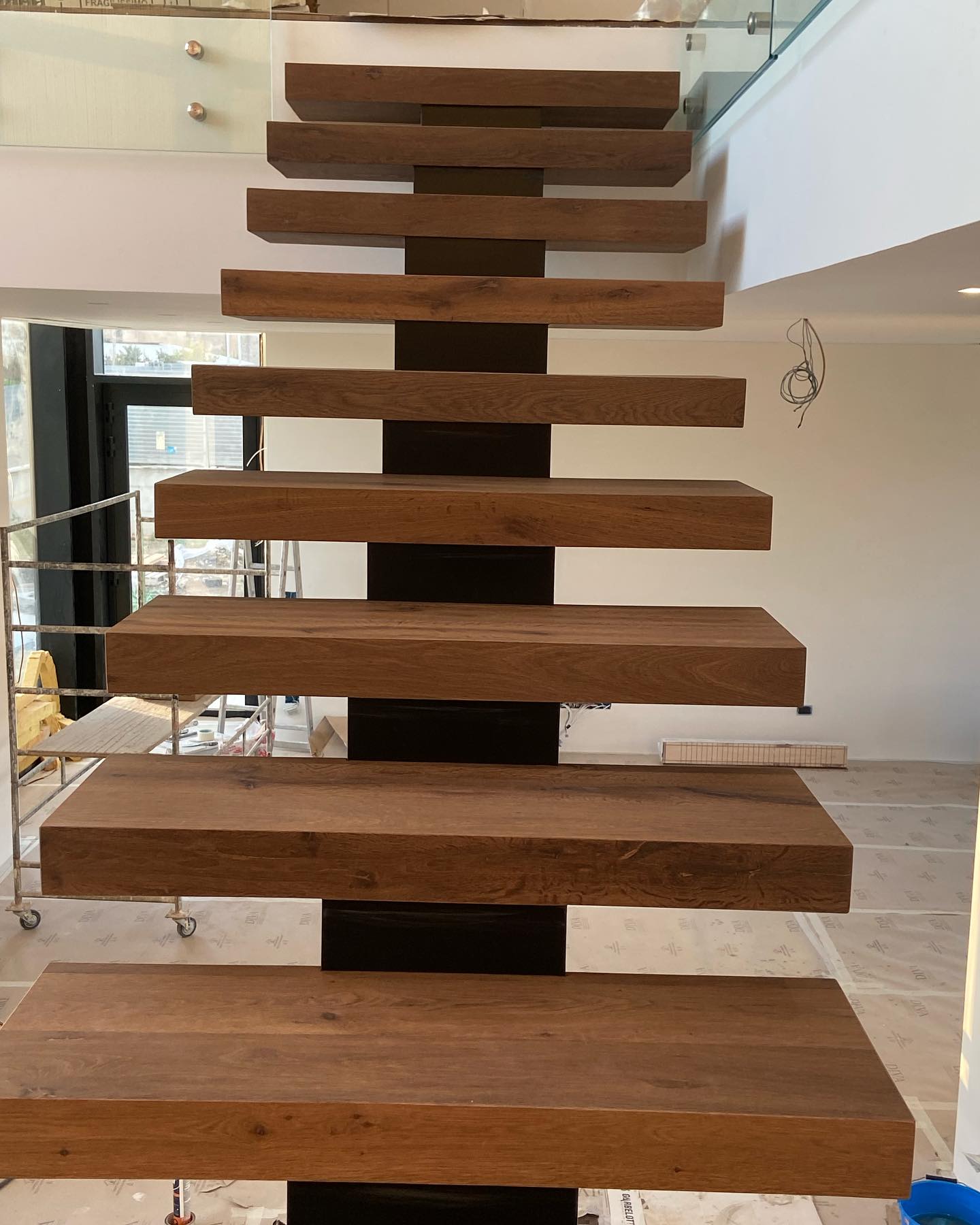 Rivestimento Scale in Legno su Misura - immagine 2