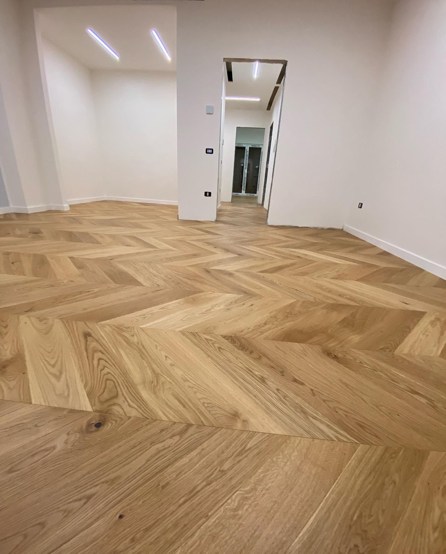 Raffinata Spina Francese - Realizzazione a Caserta - immagine 5